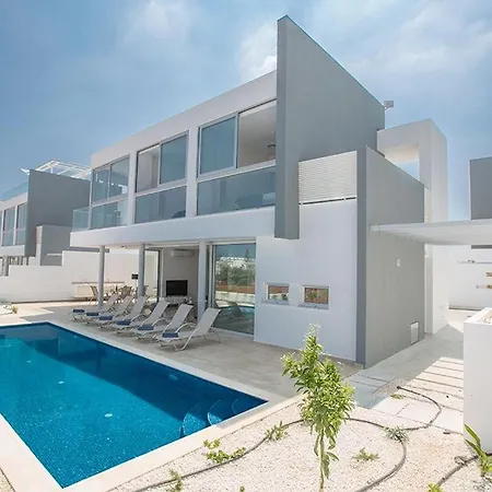 Villa Manta Platina - Brand New Luxury 3 Bedroom With Private Pool