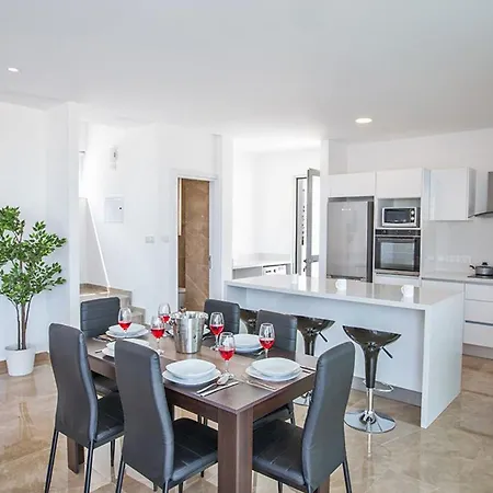 Manta Platina - Brand New Luxury 3 Bedroom 빌라 *