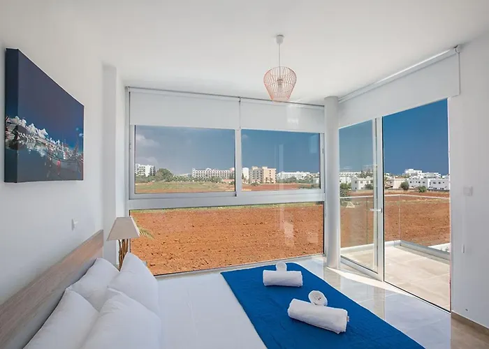 Manta Platina - Brand New Luxury 3 Bedroom